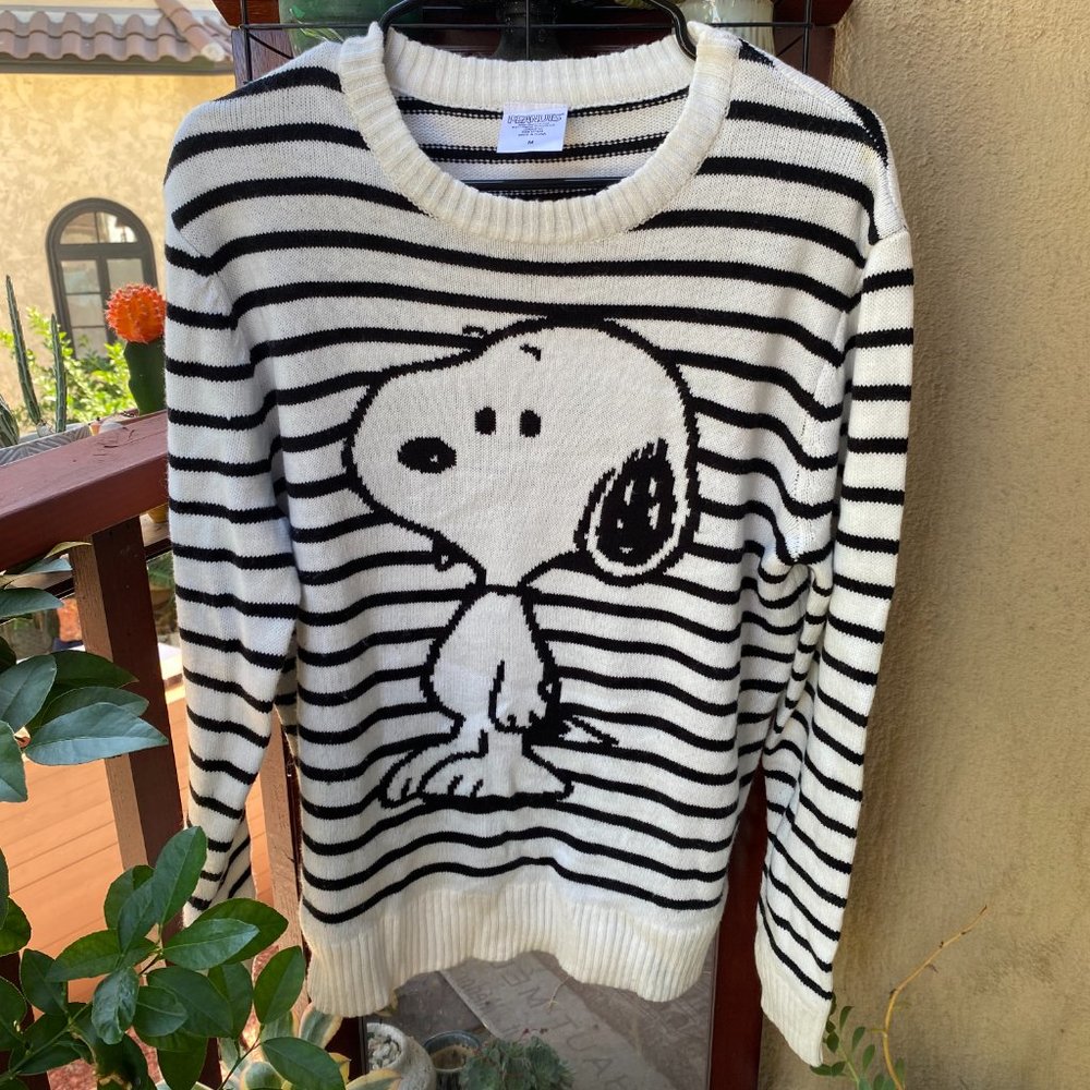 Vintage Snoopy Peanuts Black and White Sweater Reversible